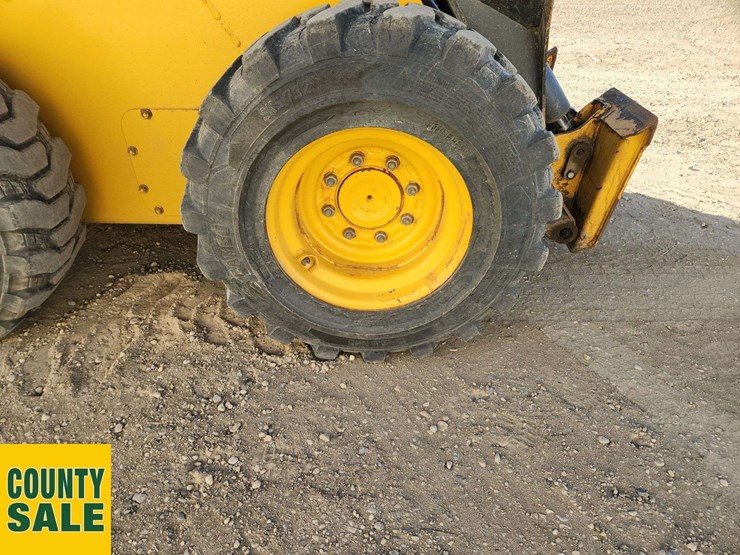 deere-324g-image-28
