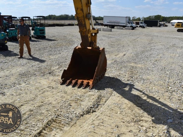 2011-caterpillar-312d-image-19