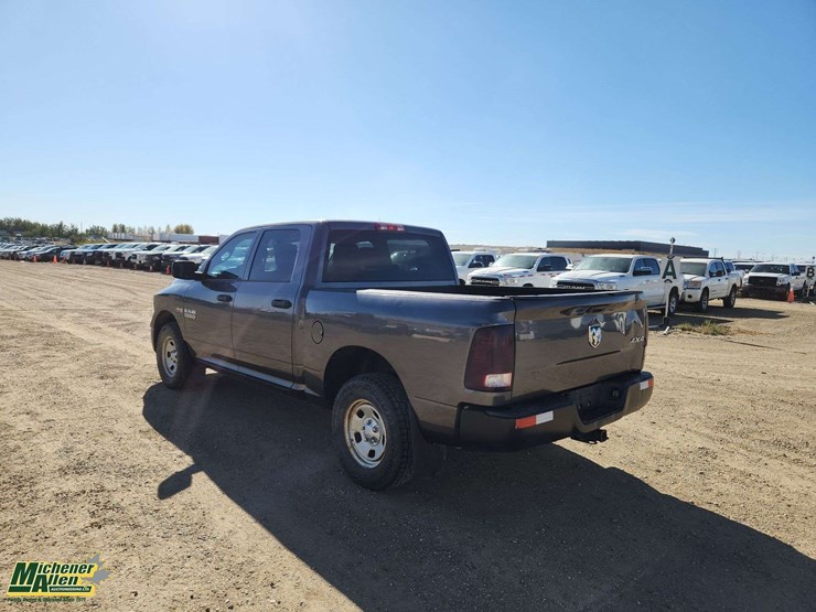 2015-ram-tradesman-image-2