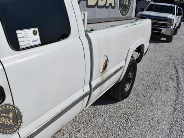 2002-gmc-sierra-2500hd-image-23