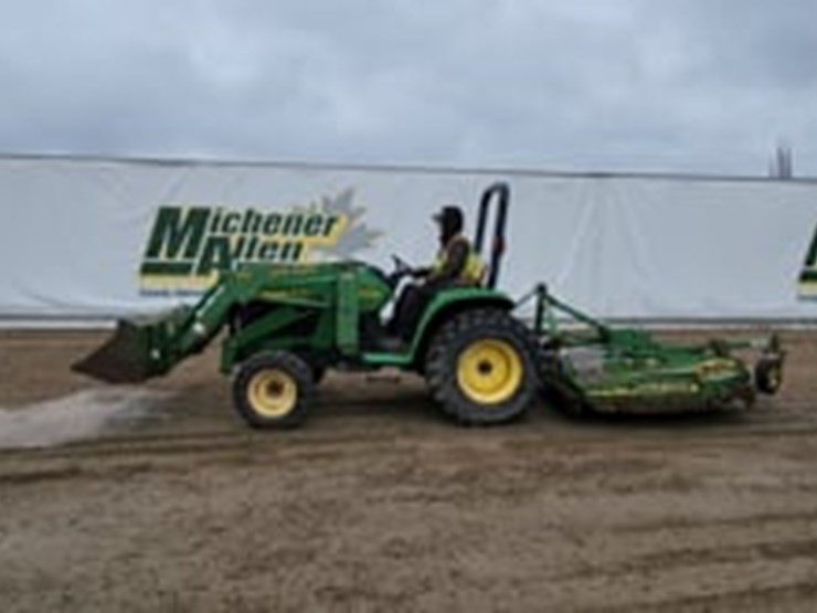 2000-john-deere-4400-image-5