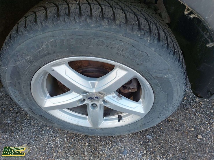 2016-ford-explorer-xlt-image-20