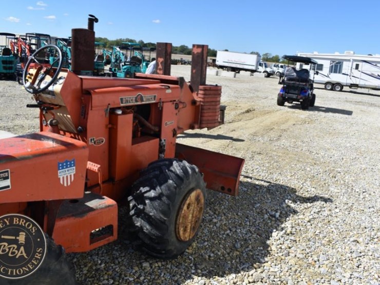 ditch-witch-r65-image-17