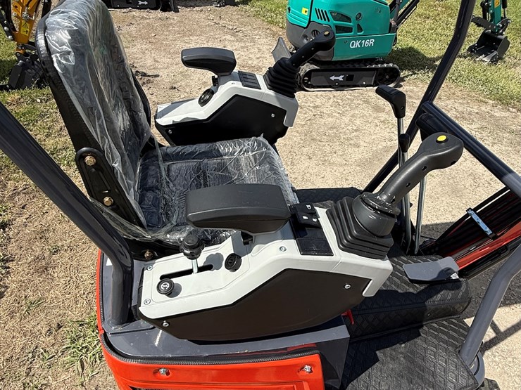 #603-•-2025-cfg-industrial-mx15r-hydraulic-track-type-mini-excavator-image-6
