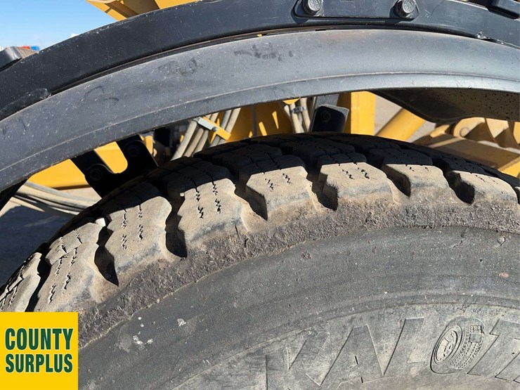 caterpillar-160m3-awd-image-10