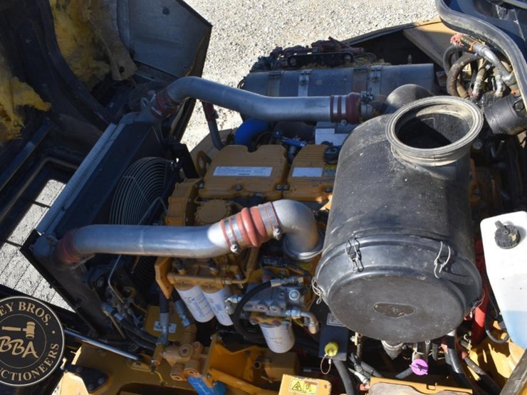 2011-caterpillar-740b-image-67