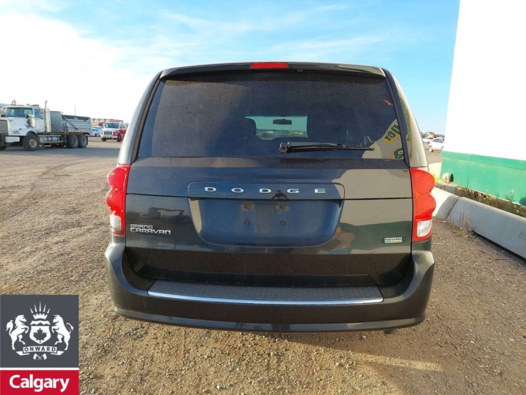 2013-dodge-grand-caravan-image-11
