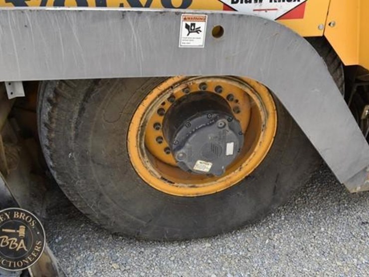 2016-volvo-pf2181-37992-image-32