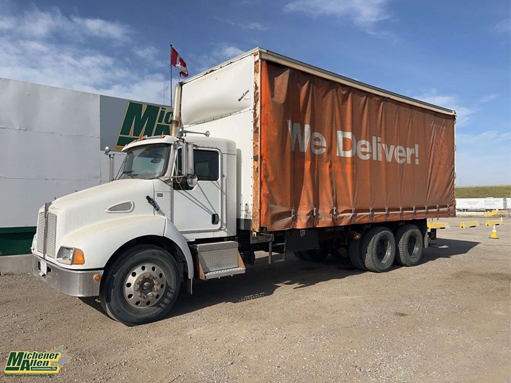 2005-kenworth-t300-image-1