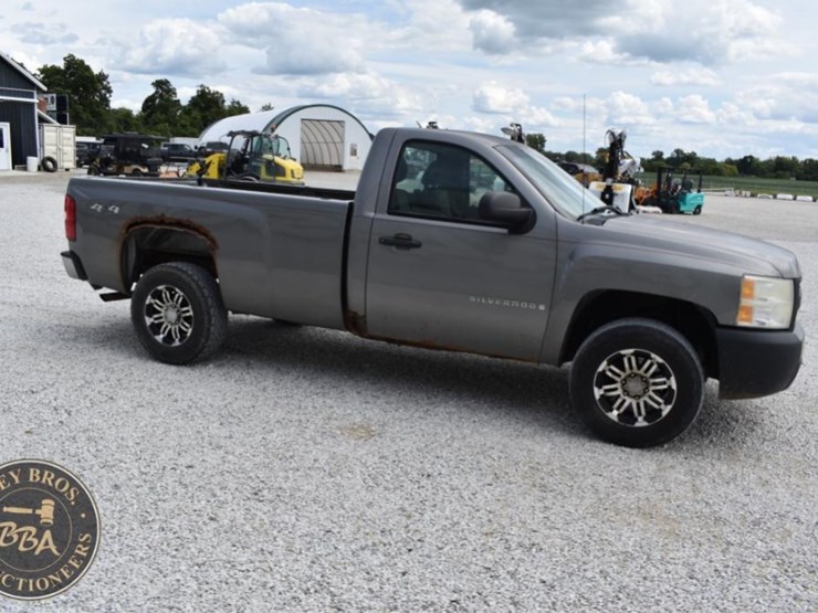 2009-chevrolet-silverado-1500-image-22