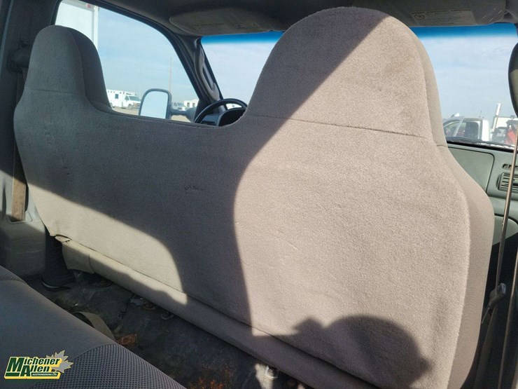 2006-ford-f550-image-22