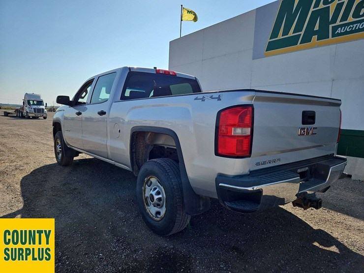 2015-gmc-sierra-2500hd-image-3