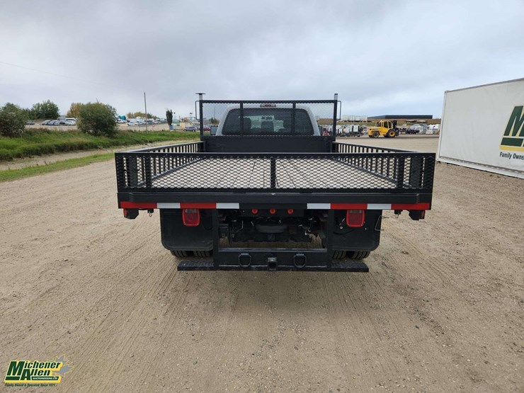 2014-ford-f550-image-29
