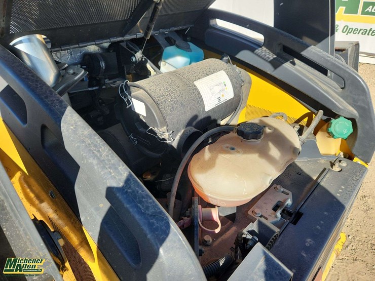deere-326e-image-29