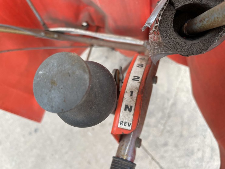 #3100-•-ariens-snowblower-(o3)-image-19