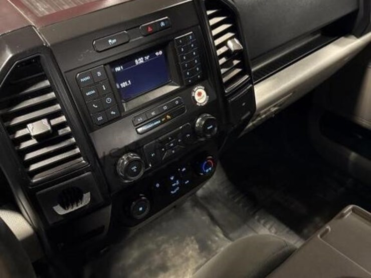 2019-ford-f150-image-21