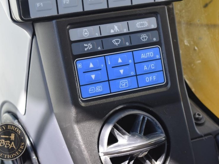 2023-komatsu-pc360-lc-11-image-63