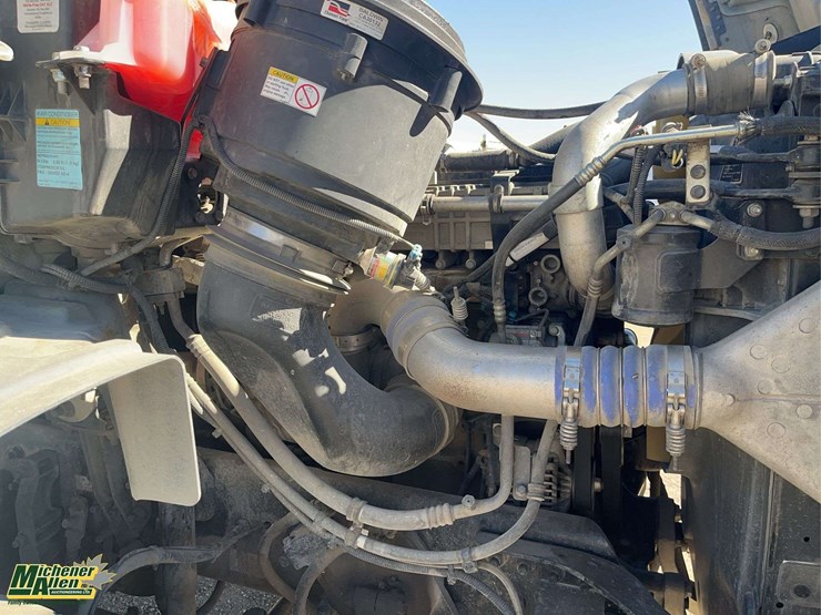 2017-freightliner-114sd-image-21