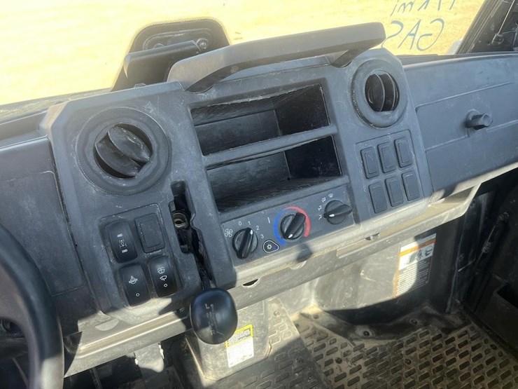 john-deere-gator-image-9