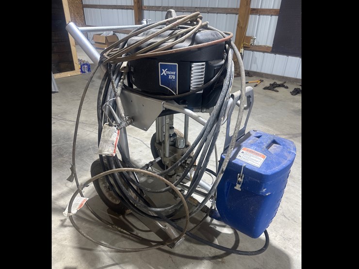 #75-•-xtreme-x70-180cc-paint-sprayer-image-1