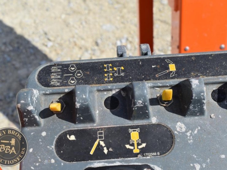 2006-jlg-660sj-image-18