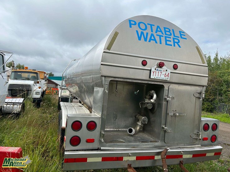 1975-certified-t.p.u.-t/a-water-tank-trailer-image-4
