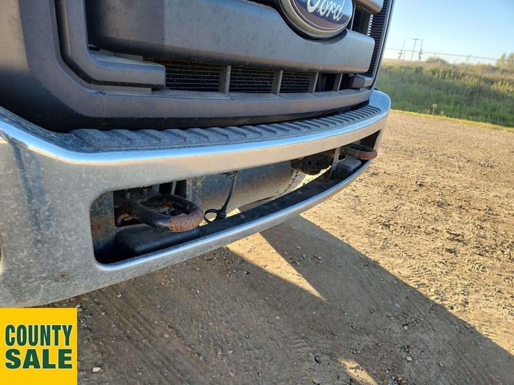2013-ford-f550-image-38