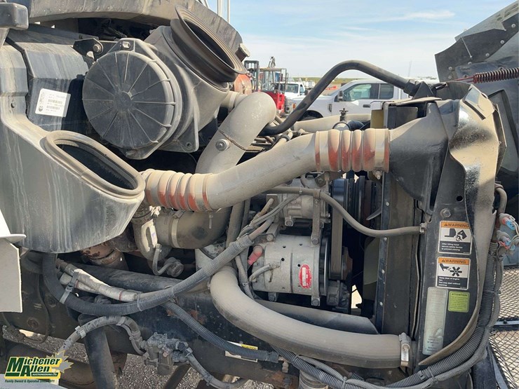 2005-kenworth-t300-image-14
