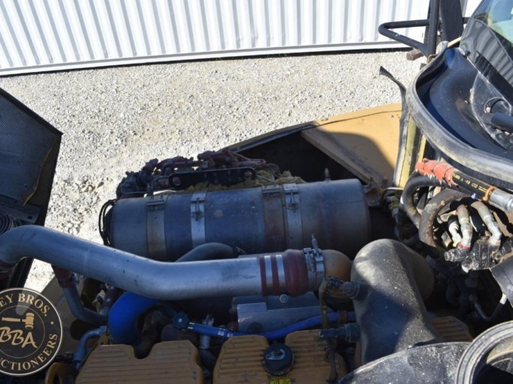 2011-caterpillar-740b-image-69