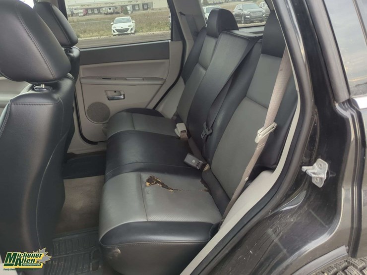 2008-jeep-grand-cherokee-image-16
