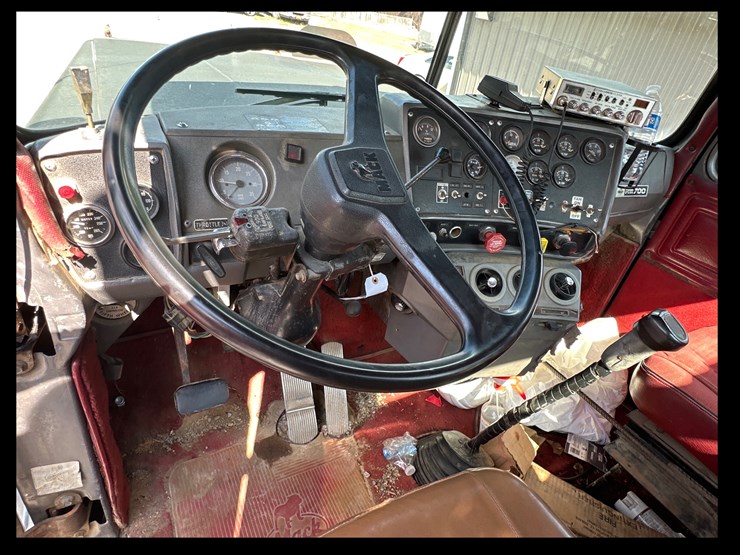 #144-•-1985-mack-rw733-truck-image-6