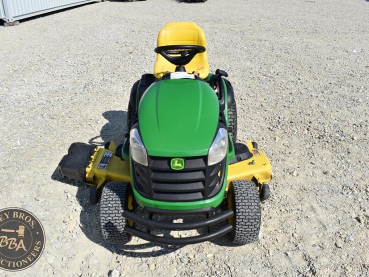 john-deere-e180-image-8