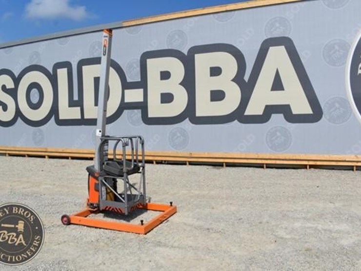 2012-jlg-fs80-image-3