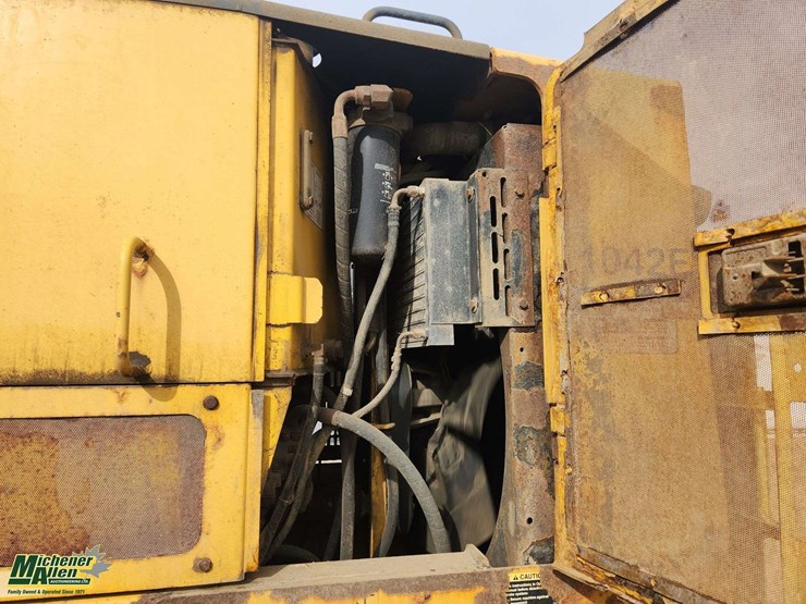 2006-deere-770d-image-34