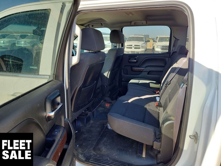 2015-gmc-sierra-2500hd-image-14