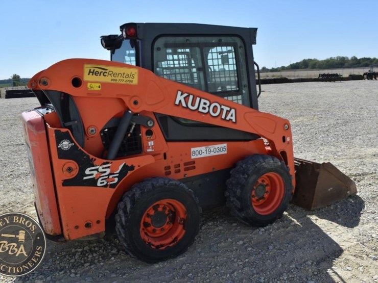 2017-kubota-ssv65-image-47