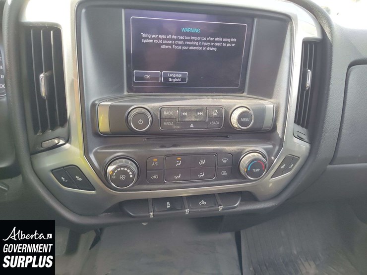 2017-chevrolet-silverado-2500hd-image-13