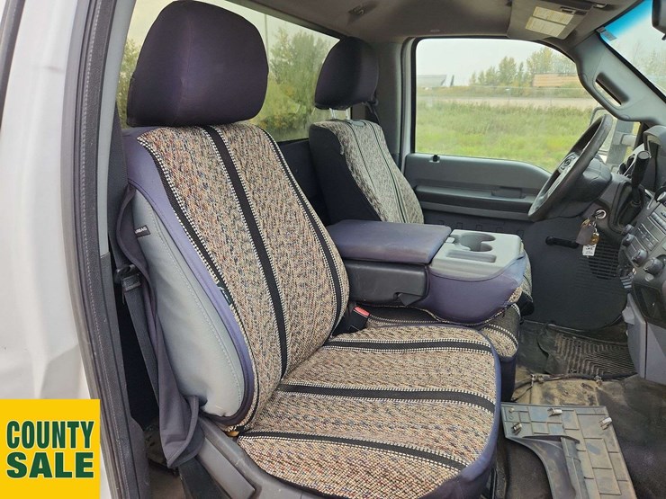 2013-ford-f550-image-22