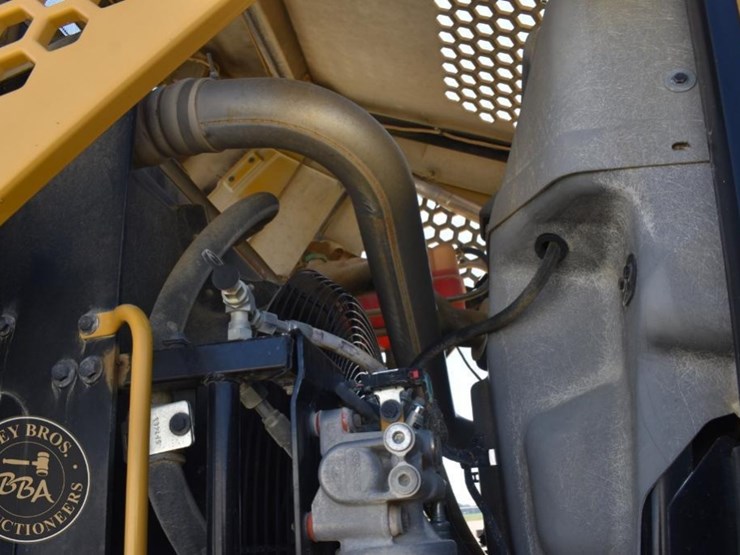 2014-caterpillar-982m-image-93