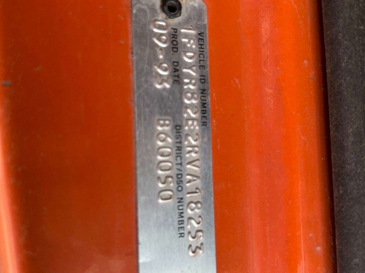 1994-ford-ln8000-image-6