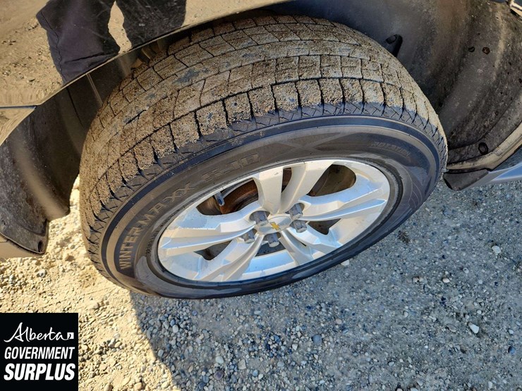2015-chevrolet-equinox-lt-image-31