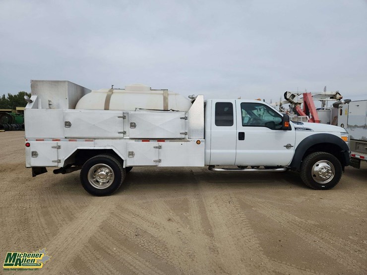2011-ford-f550-image-42