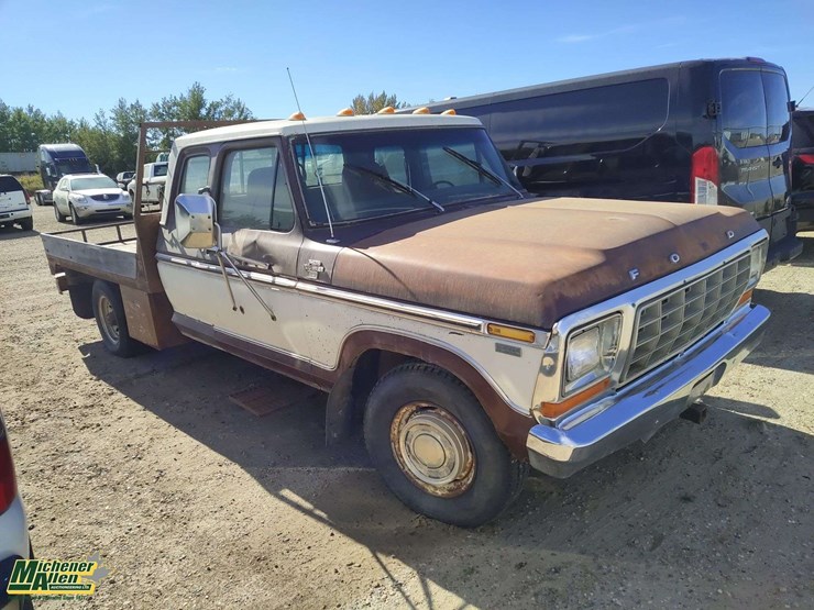 1979-ford-f350-xlt-lariat-image-2