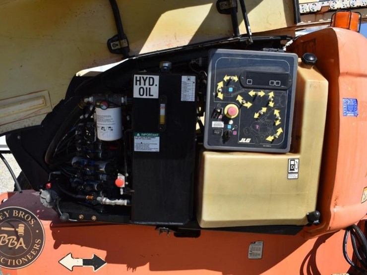 2013-jlg-600aj-image-13