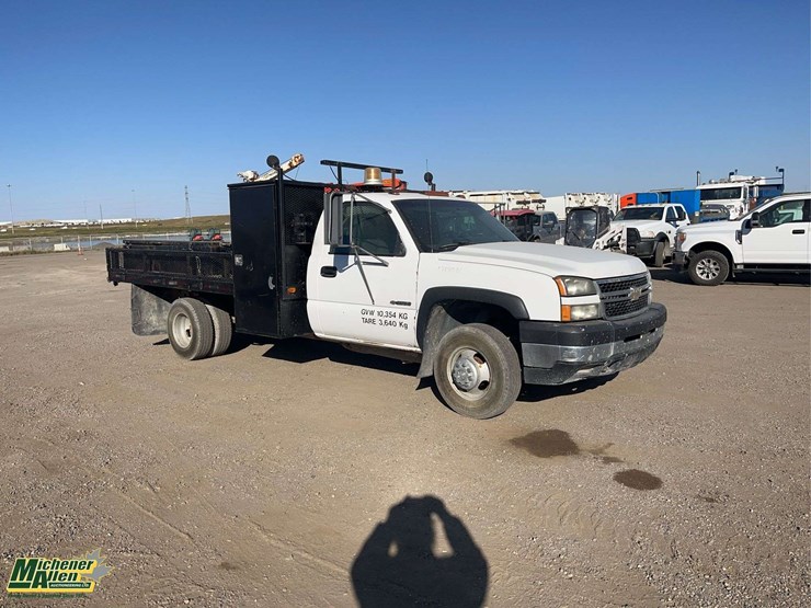 2006-chevrolet-silverado-3500-image-6
