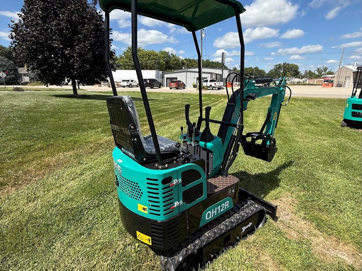 #612-•-2025-cfg-industrial-qh12r-hydraulic-track-type-mini-excavator-image-7