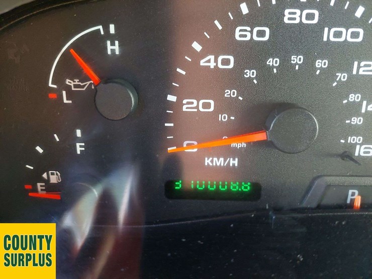 2004-ford-excursion-image-6