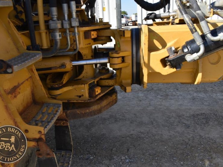 2011-caterpillar-740b-image-62