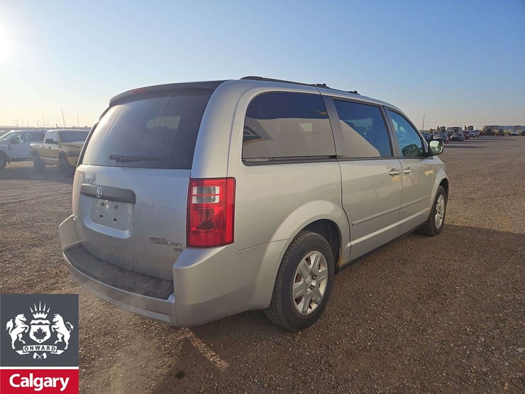 2010-dodge-grand-caravan-se-image-4