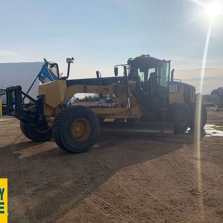 2015 CATERPILLAR 14M